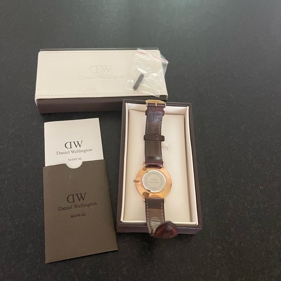 St. Mawes Daniel Wellington Watch in Rose gold - Picture 4 of 4